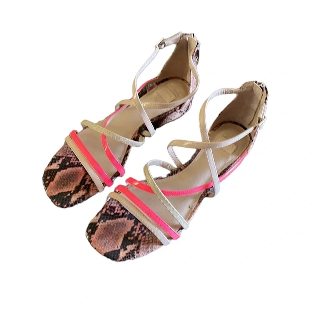 Louise et Cie NWOT Lo-eleri neon pink snakeskin sandals